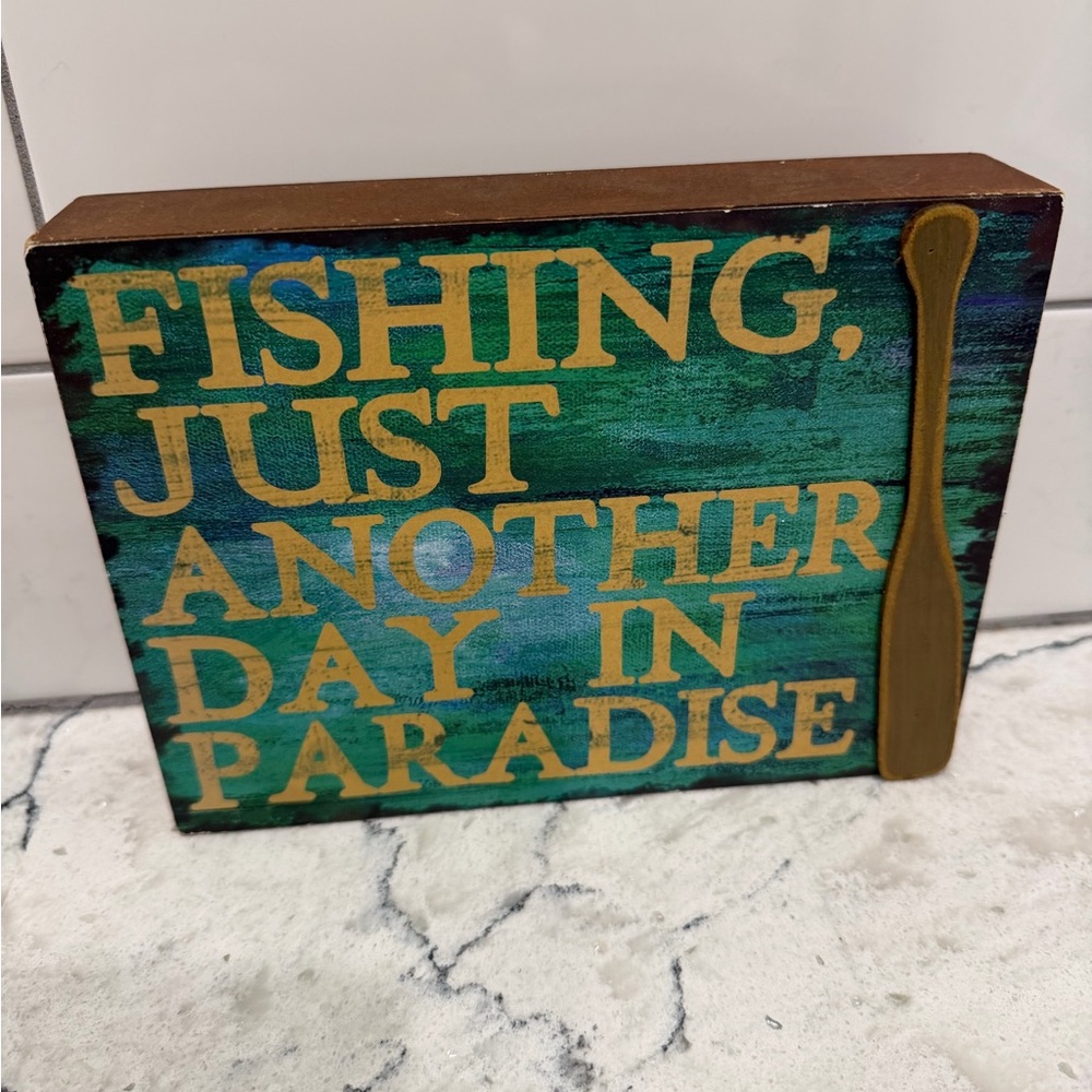 FUN WOODEN FISHING SIGN
STURDY SIGN FOR YOUR FAVOURITE FISHING PERSON! 🎣🎏